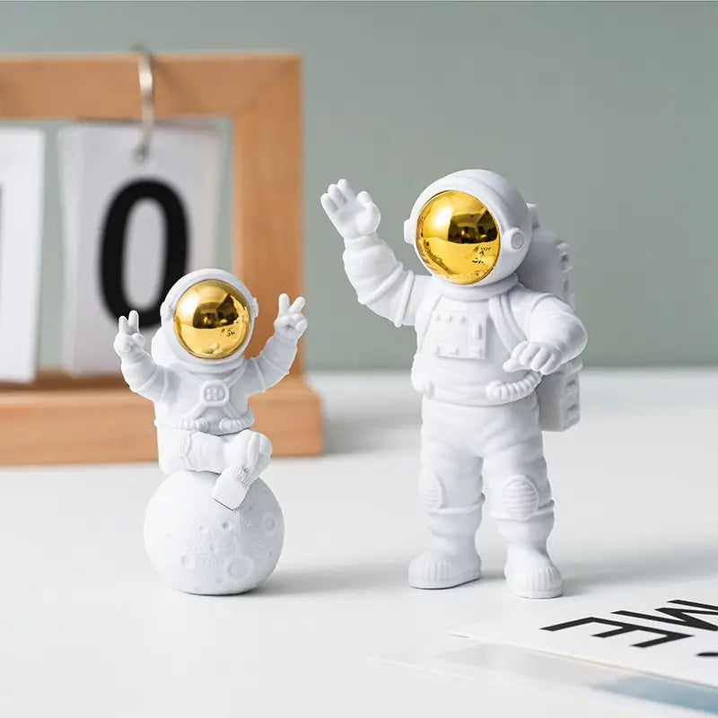 Astronaut and Moon Home Decor Set | decor,gift,light