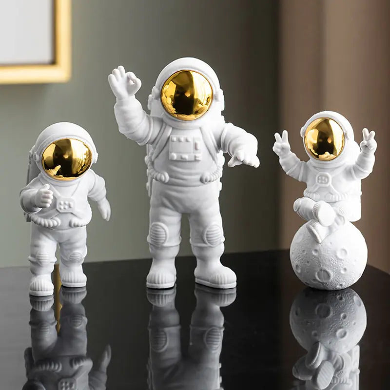 Astronaut and Moon Home Decor Set | decor,gift,light